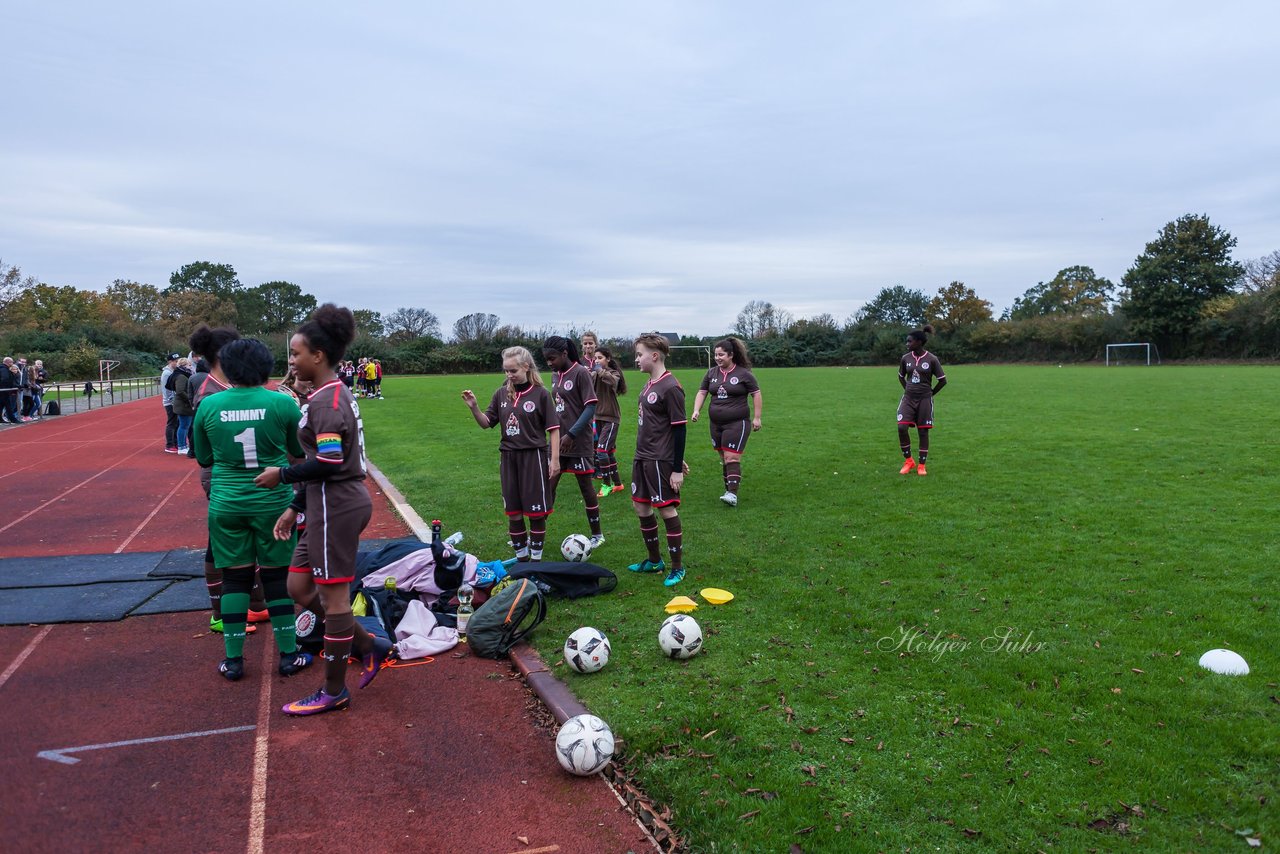 Bild 122 - C-Juniorinnen Halstenbek-Rellingen - St.Pauli : Ergebnis: 0:5